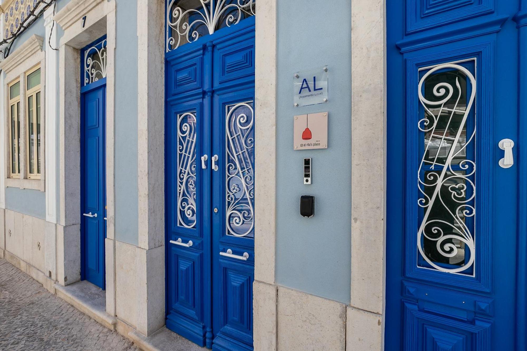 Dona Simone Boutique Suites & Studios - By @ Rita'S Place Faro Exterior photo